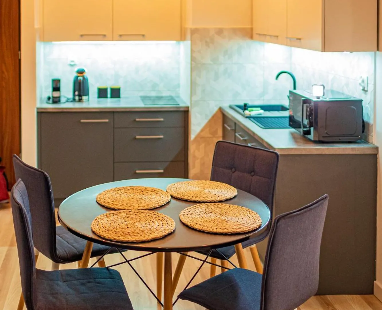 Rentplanet - Apartament Bema Wroclaw 0*,